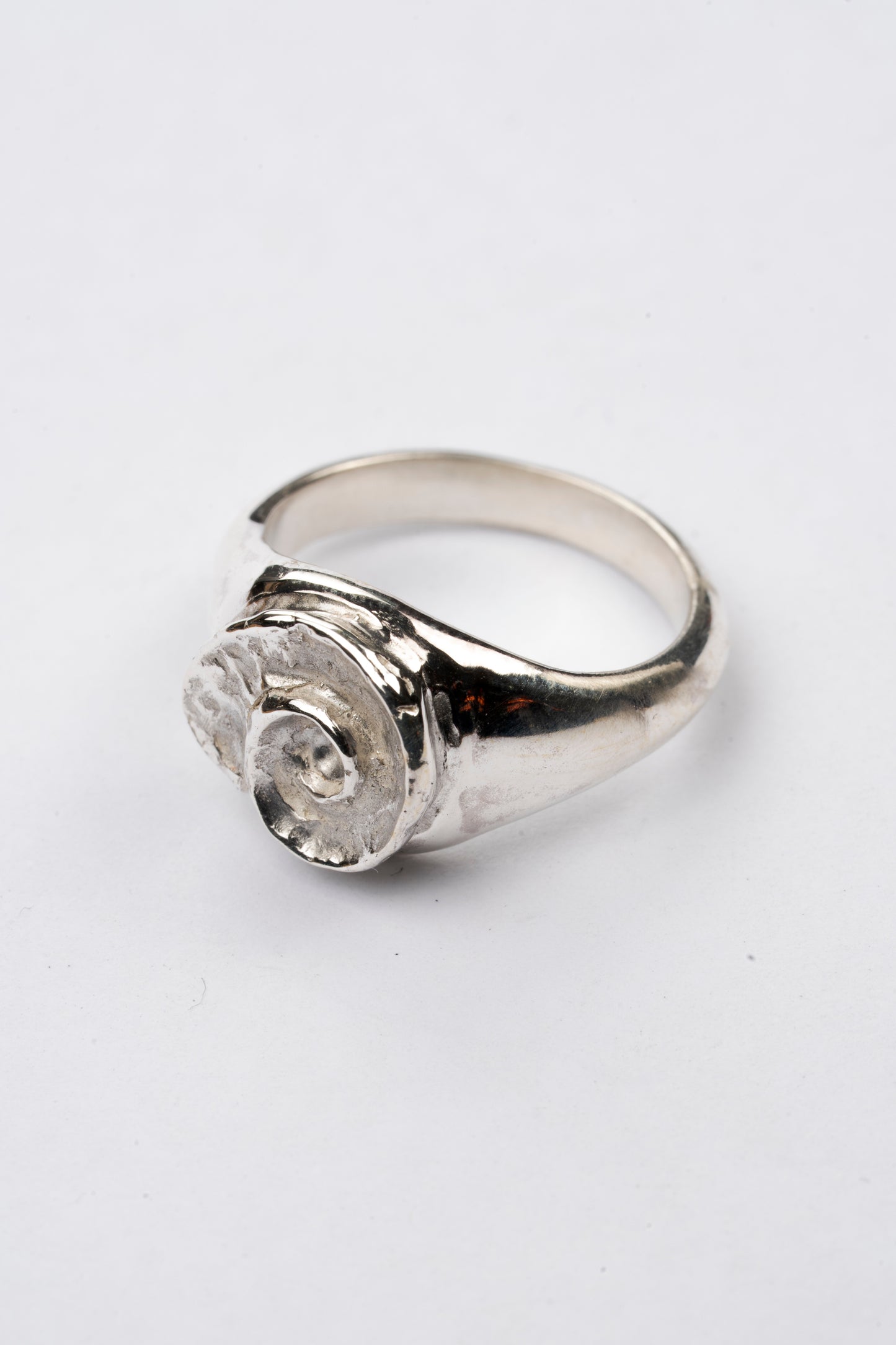 Nautilus Signet