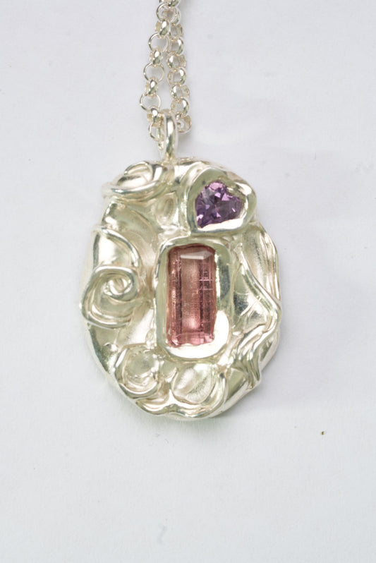 Kida Pendant