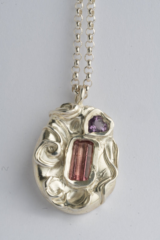 Kida Pendant