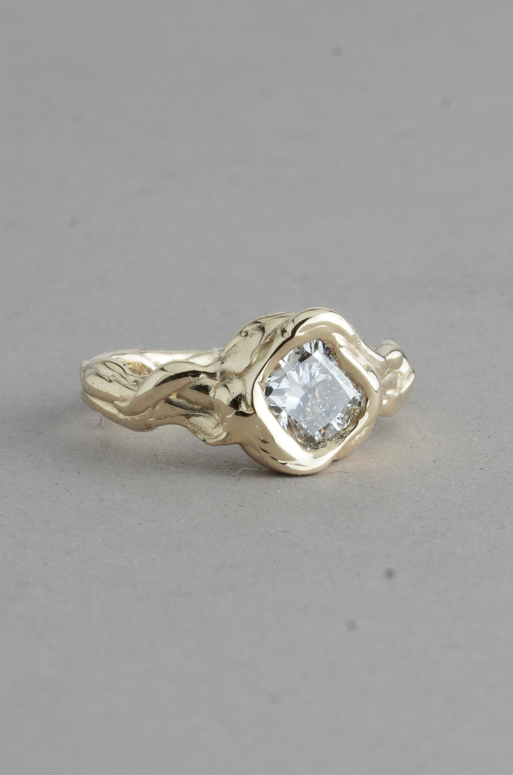 Diamond Amphitrite Ring