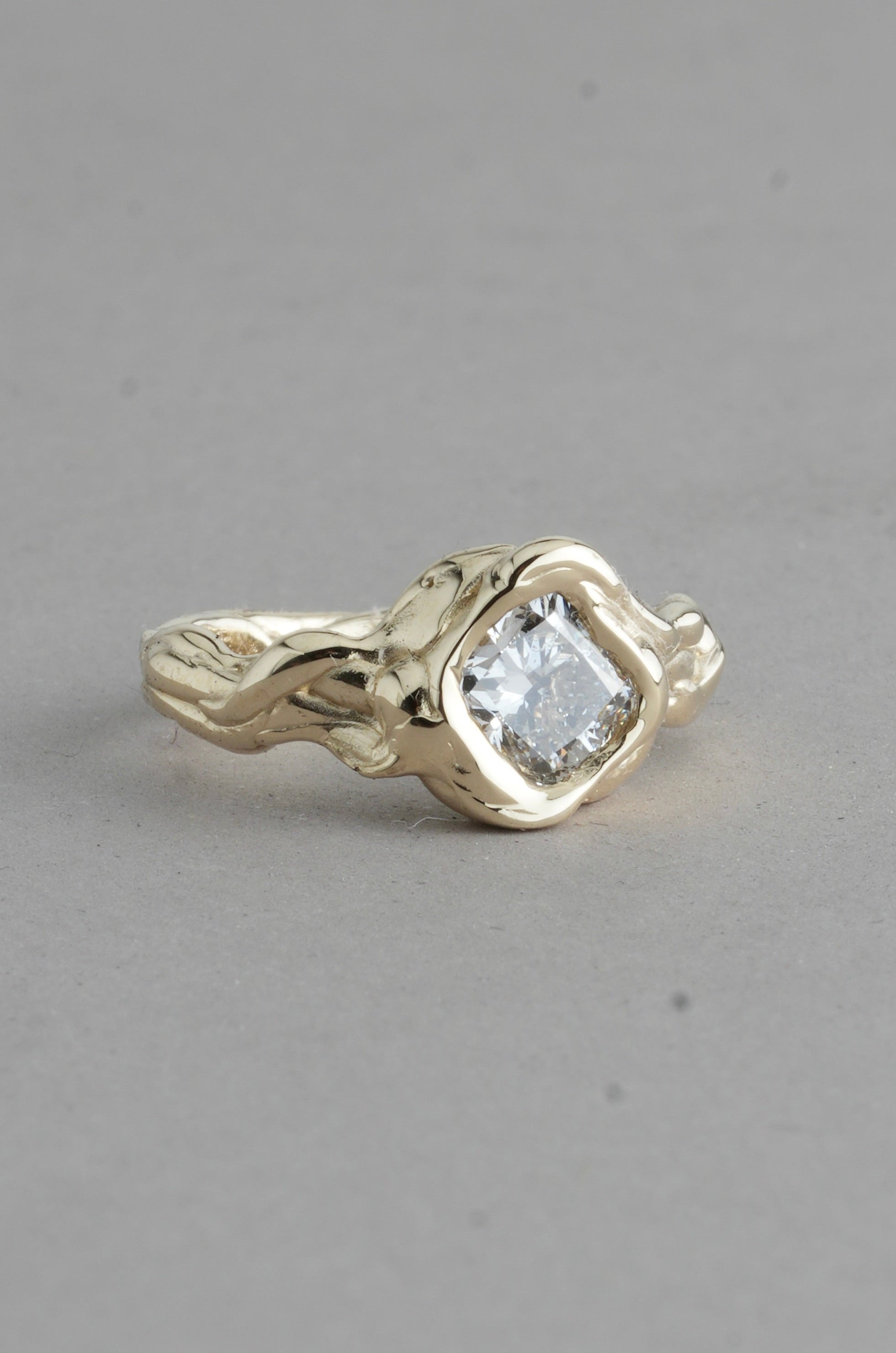Diamond Amphitrite Ring