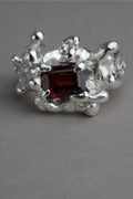 Cauldron Ring - Garnet