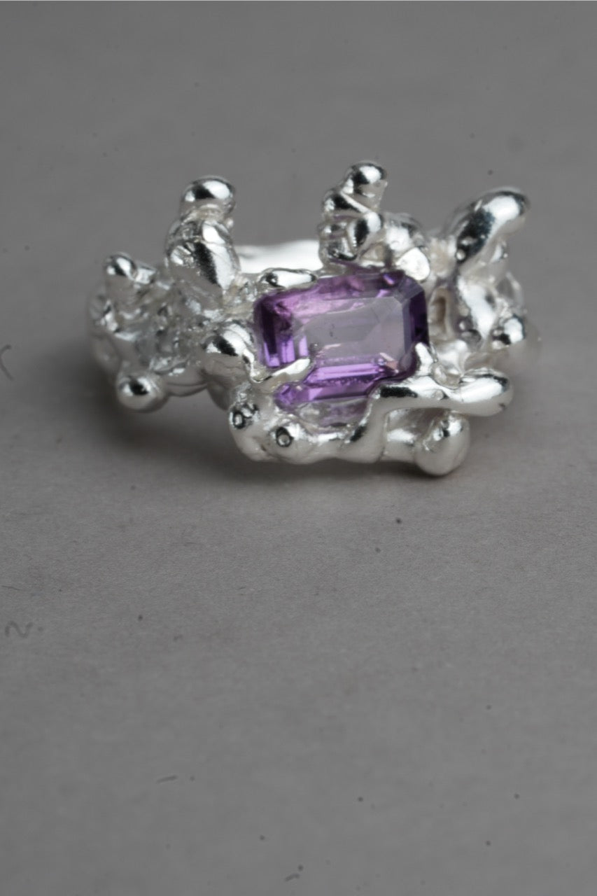 Cauldron Ring - Amethyst