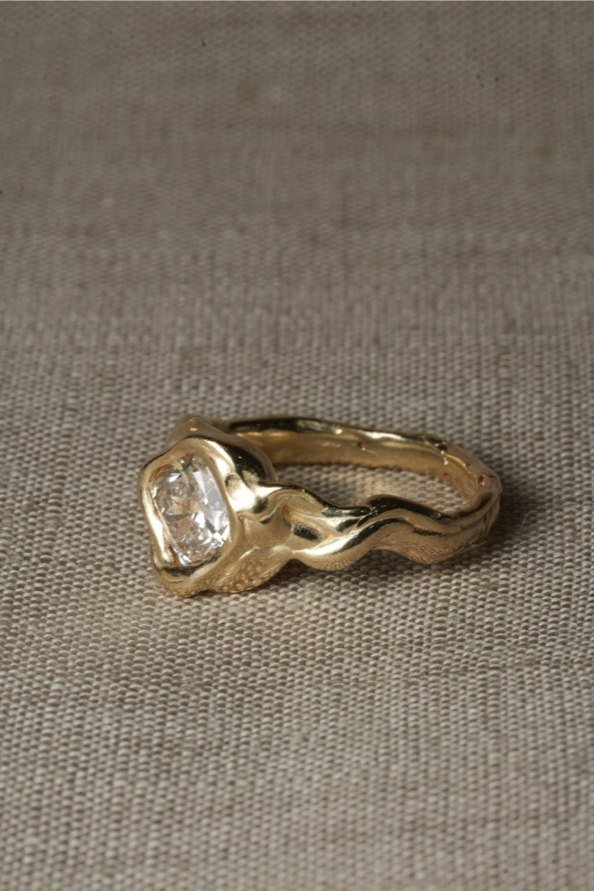 Diamond Amphitrite Ring