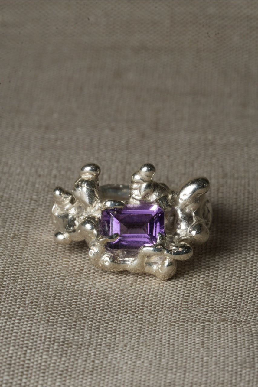 Cauldron Ring - Amethyst