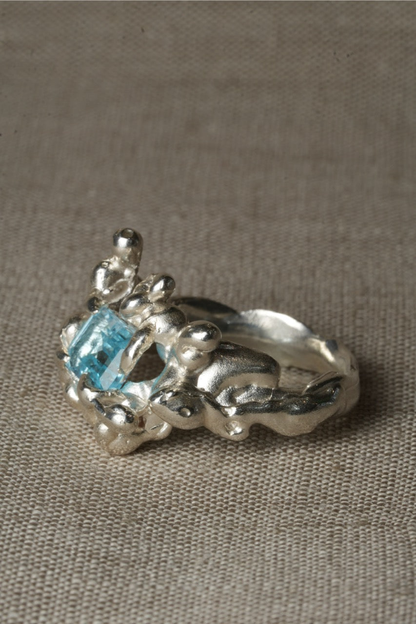 Cauldron Ring - Topaz