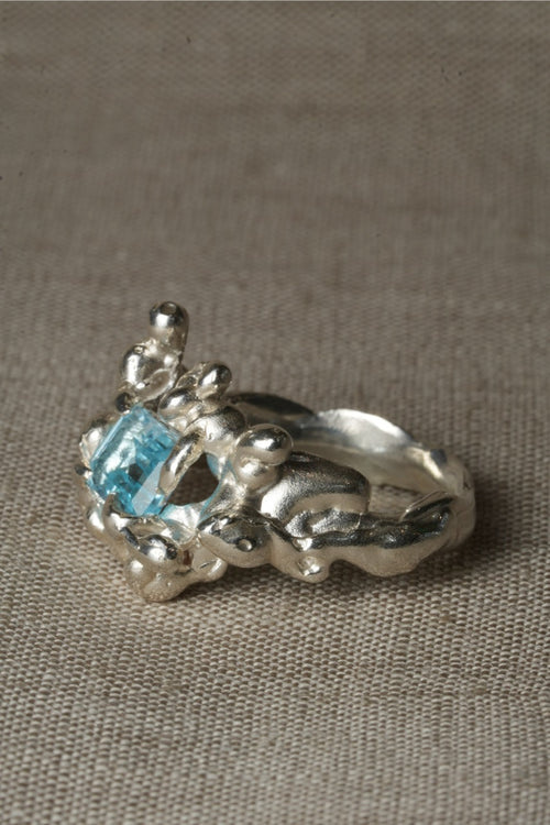 Cauldron Ring - Topaz