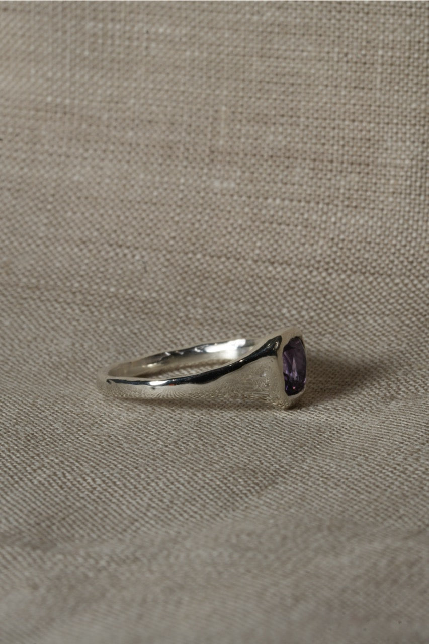 Amethyst Star Ring